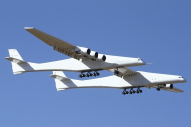 Máy bay lớn nhất thế giới bay thử nghiệm thành công