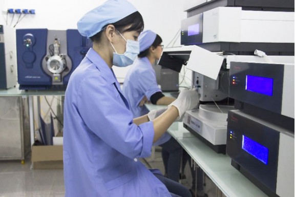 VinaCert đạt chứng nhận Phòng kiểm nghiệm Dược GLP-WHO