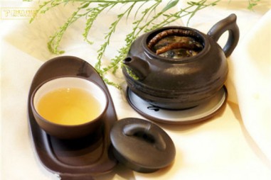 Hàng tỉ hạt vi nhựa có thể đang tồn tại ngay trong tách trà của bạn