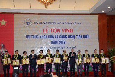 Tôn vinh 112 trí thức khoa học và công nghệ tiêu biểu năm 2019