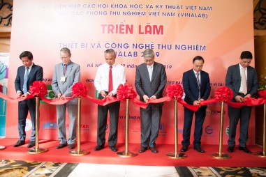 Triển lãm VinaLAB 2019