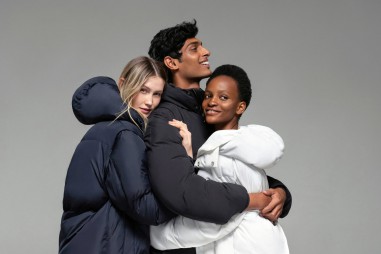 Áo khoác làm từ chất liệu thân thiện môi trường