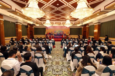 Gắn kết khoa học và chính sách để phát triển bền vững