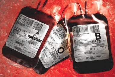 Anh thử nghiệm lâm sàng điều trị virus corona bằng huyết tương người khỏi bệnh