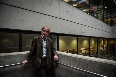 Thử nghiệm trên 6.000 người, Đại học Oxford dẫn đầu cuộc đua vắc-xin Covid-19