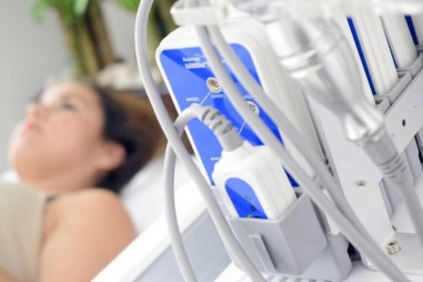 Máy học và cái nhìn toàn diện về các yếu tố gây ung thư vú