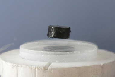 Đột phá: lần đầu tiên khoa học đạt được siêu dẫn ở nhiệt độ phòng