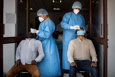 Remdesivir và interferon không có tác dụng điều trị Covid-19: Thử nghiệm của WHO