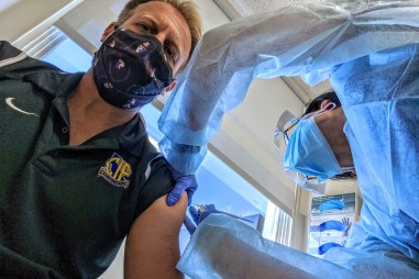 Vaccine Pfizer hiệu quả hơn 90%: Bước đột phá trong cuộc chiến chống đại dịch Covid-19