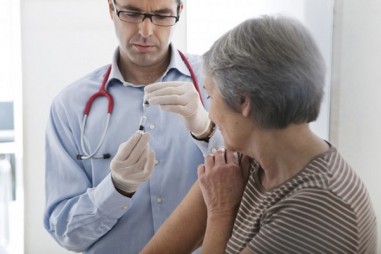 Người cao tuổi sẽ được tiêm thử nghiệm văcxin Covid-19