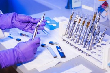 Hương liệu thuốc lá điện tử dạng lỏng có thể gây tổn thương phổi