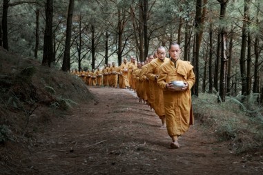 Tạm dừng họp báo ra mắt MV do ảnh hưởng của dịch Covid-19