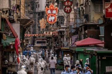 Nguy cơ biến chủng Covid-19 "siêu lây lan" từ Anh tiếp tục đột biến, kháng vắc xin