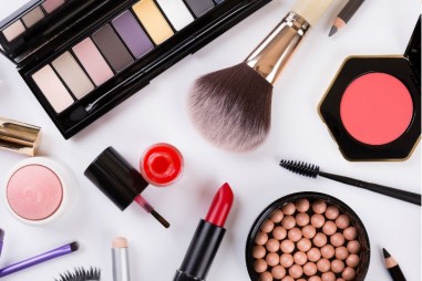 Hơn 1400 sản phẩm mỹ phẩm bị dừng lưu hành vào cuối tháng 8 năm 2021