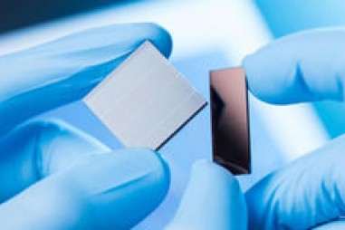 Cấu trúc “bánh sandwich” cải thiện hiệu quả tấm năng lượng mặt trời