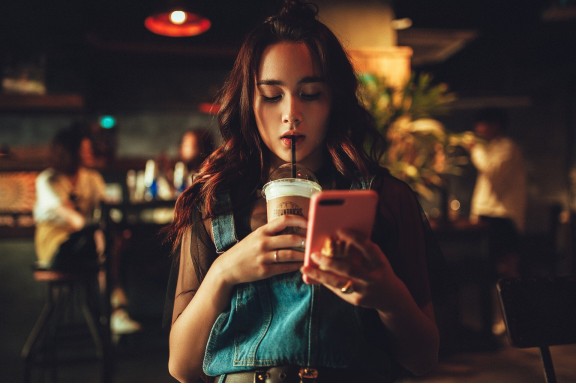 Điện thoại thông minh có thể dự đoán và đề xuất phương pháp điều trị bệnh trầm cảm