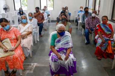 Biến thể Delta Plus đe dọa đảo ngược thành quả chống dịch của thế giới