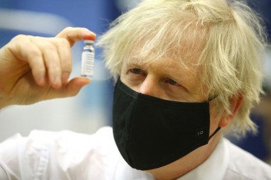 Giả thuyết về một biến thể coronavirus đánh bại các loại vaccine hiện tại