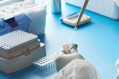 Điều trị COVID-19 hiệu quả nhờ kết hợp các loại thuốc