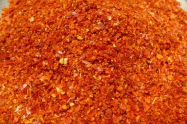 Phân biệt ớt bột thật và ớt bột trộn phẩm màu