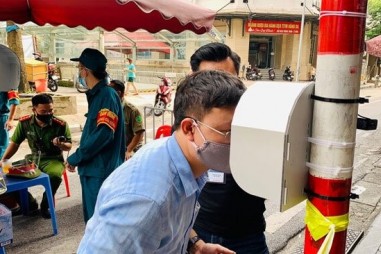 Nhà khoa học Việt chế tạo "mắt thông minh" phòng Covid-19