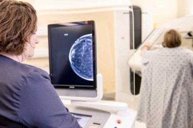 Hy vọng mới cho những người mắc bệnh ung thư vú không thể chữa khỏi