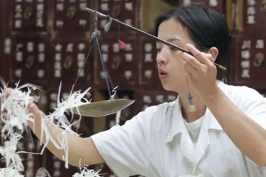 Pakistan cho biết thử nghiệm thuốc đông y điều trị Covid-19 thành công