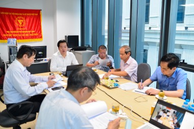 Ban Thường vụ VinaLAB họp đánh giá kết quả năm 2021 và triển khai nhiệm vụ năm 2022