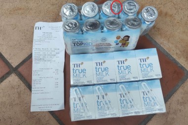 Vẫn còn hạn sử dụng nhưng sản phẩm sữa tươi của TH True Milk đã có nấm mốc