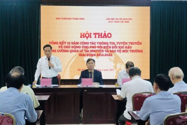 Cần đẩy mạnh công tác tuyên truyền trong ứng phó với biến đổi khí hậu