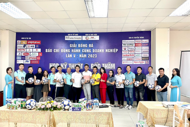 Họp kỹ thuật và bốc thăm chia bảng Giải bóng đá “Báo chí đồng hành cùng doanh nghiệp” lần 5