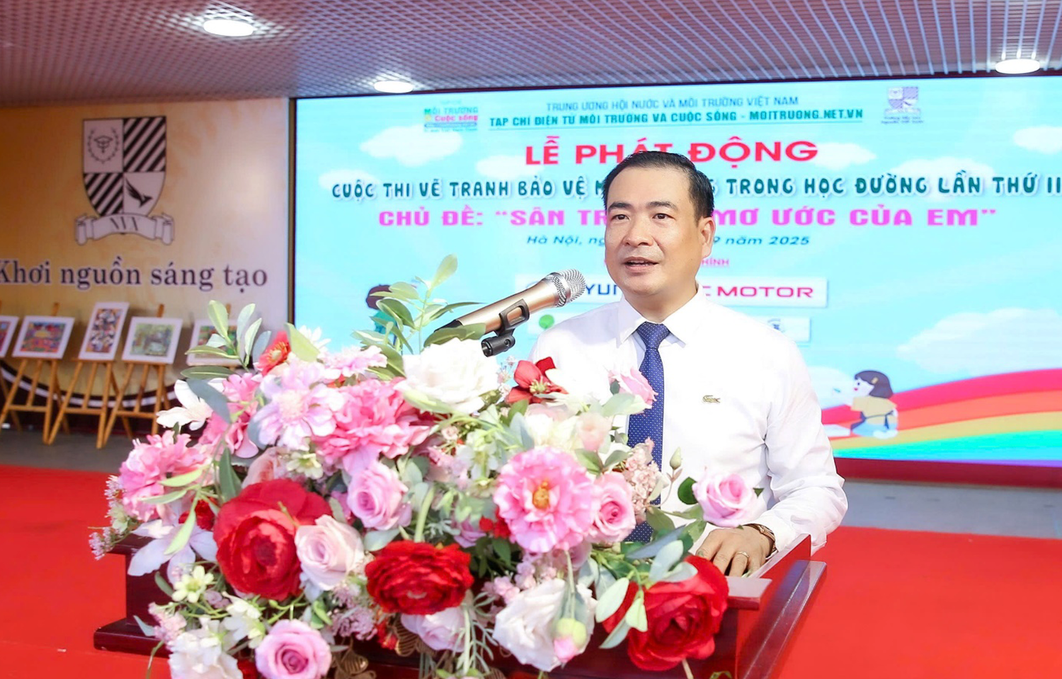 Ông Nguyễn Văn Toàn - Phó Chủ tịch Hội Nước và Môi trường Việt Nam, Tổng Biên tập Tạp chí điện tử Môi trường và Cuộc sống, Trưởng Ban Tổ chức phát biểu tại buổi Lễ phát động.