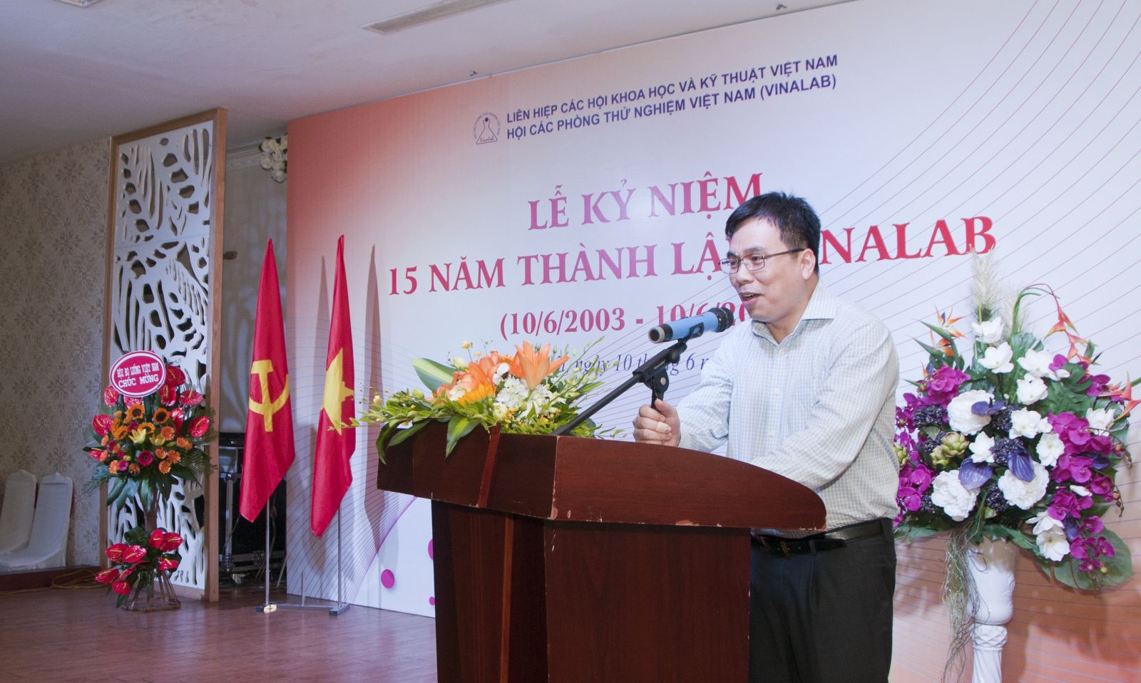 vinalab-ky-niem-15-nam-thanh-lap-va-don-nhan-bang-khen-cua-lien-hiep-hoi-2
